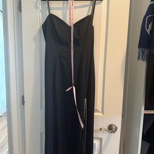 Mac Duggal Black Sleeveless Spaghetti Strap Gown
